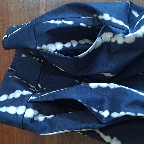 🌻3/$15🌻 Ann Taylor skirt - Picture 2 of 7